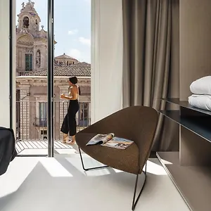Meo Design & , Catane Italie